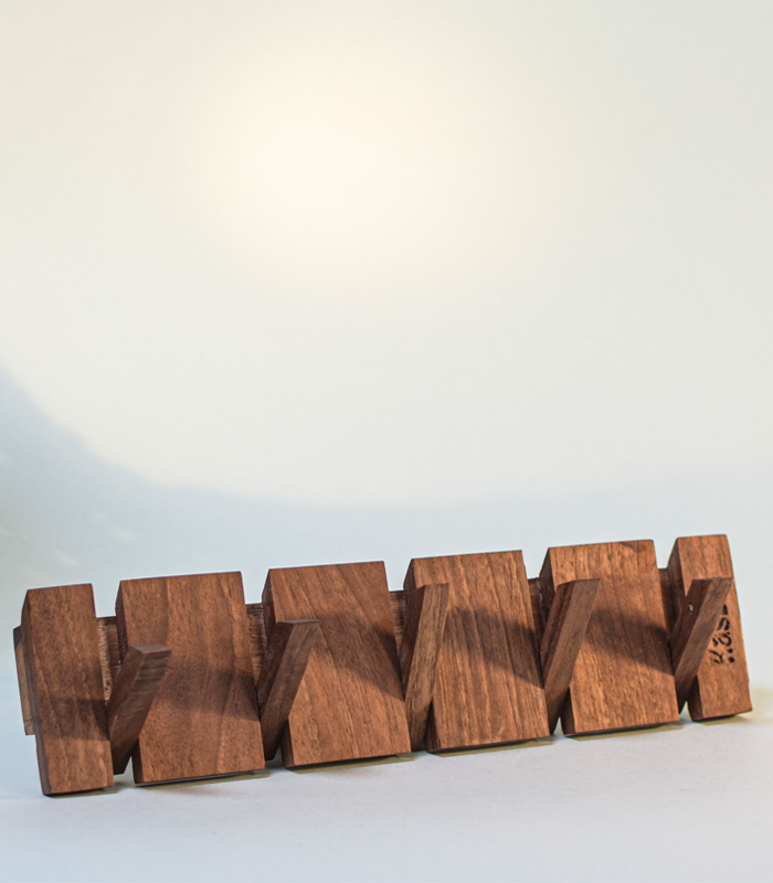 Walnut wood retractable dress peg hooks/hanger