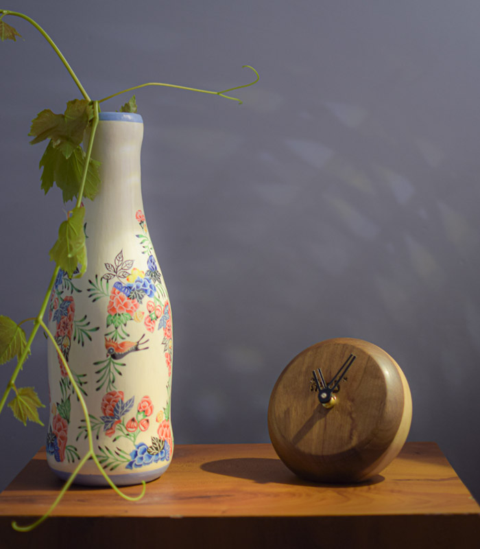 Walnut wood Handmade Unique Round Table Desk Clock 2