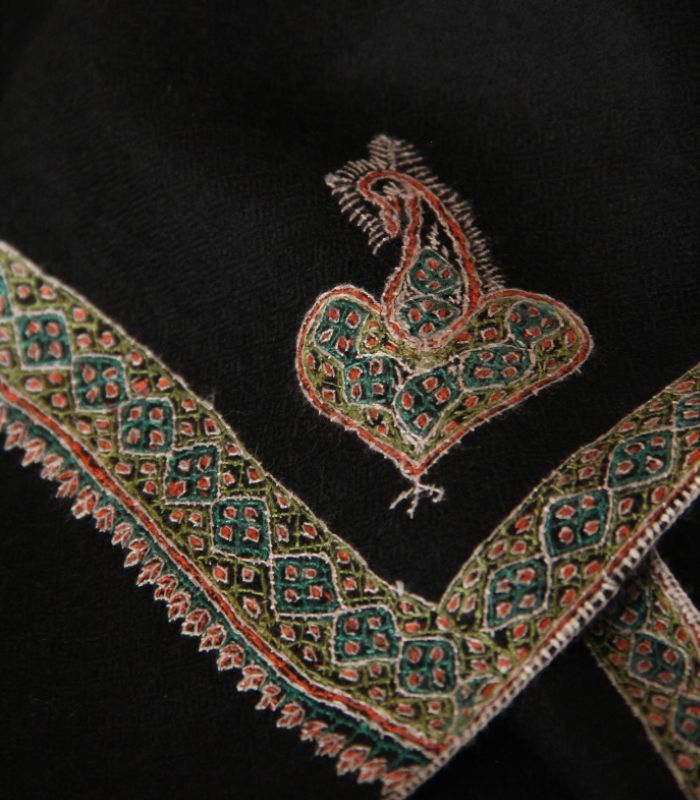Black Hashidaar Hand Embroidered Kashmiri Pure Pashmina Shawl