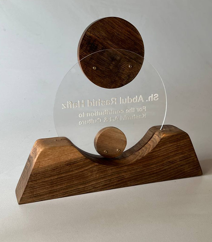 Customized Walnut Wood Memento