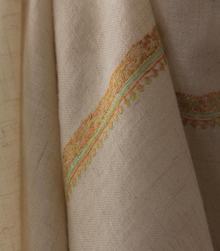 Cream Hashidaar Hand Embroidered Real Pashmina Shawl With Booti Work on Borders 4