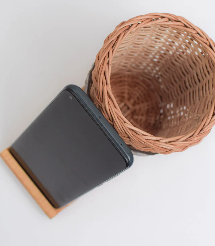 Deodar Wooden Mobile Stand With Willow Wicker Pen Holder (Waterproof Wood Product)