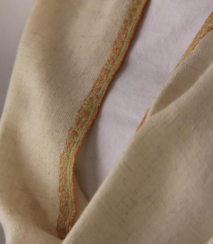 Cream Hashidaar Hand Embroidered Real Pashmina Shawl With Booti Work on Borders 3