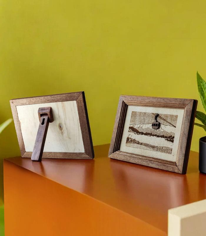 Gandola Scene Artwork-Walnut Wood Frame