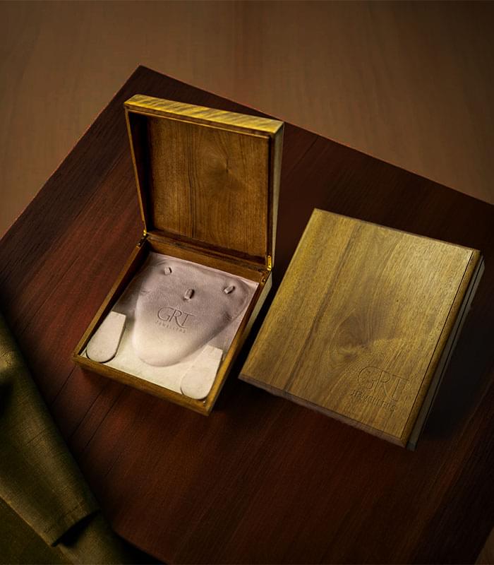 Real Walnut Wood Exquisite Jewelry Box For Necklace and Earring - Square